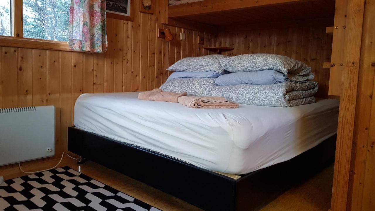 Cozy Cabin In The Woods Селфос Екстериор снимка